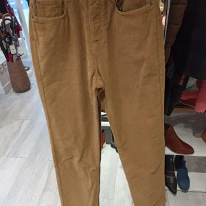 twinset pantalon velours côtelé camel