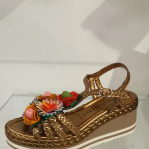 pons quintana sandale compensée cuir tressé fleurs