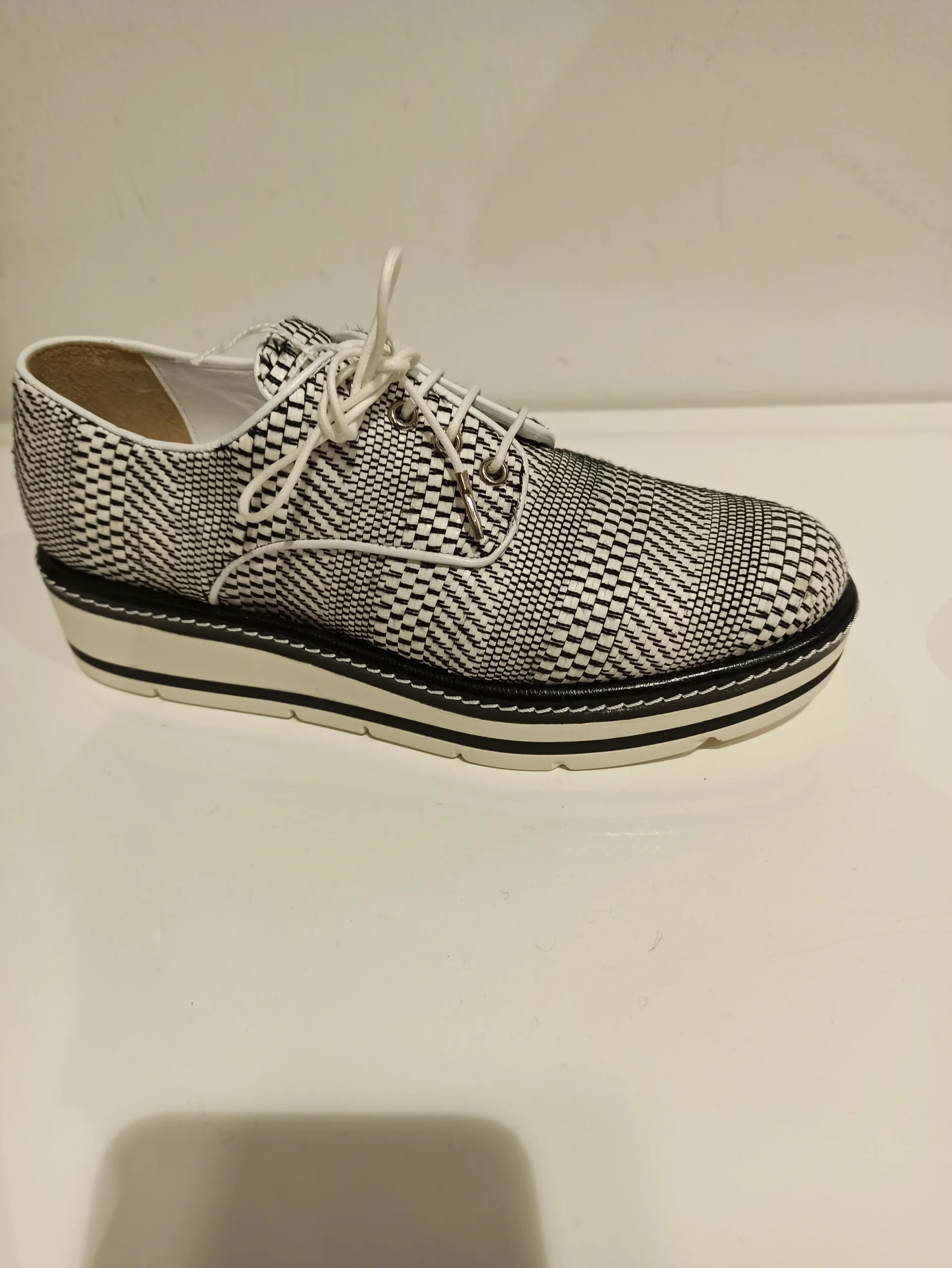 pons quintana derbies en cuir tressé