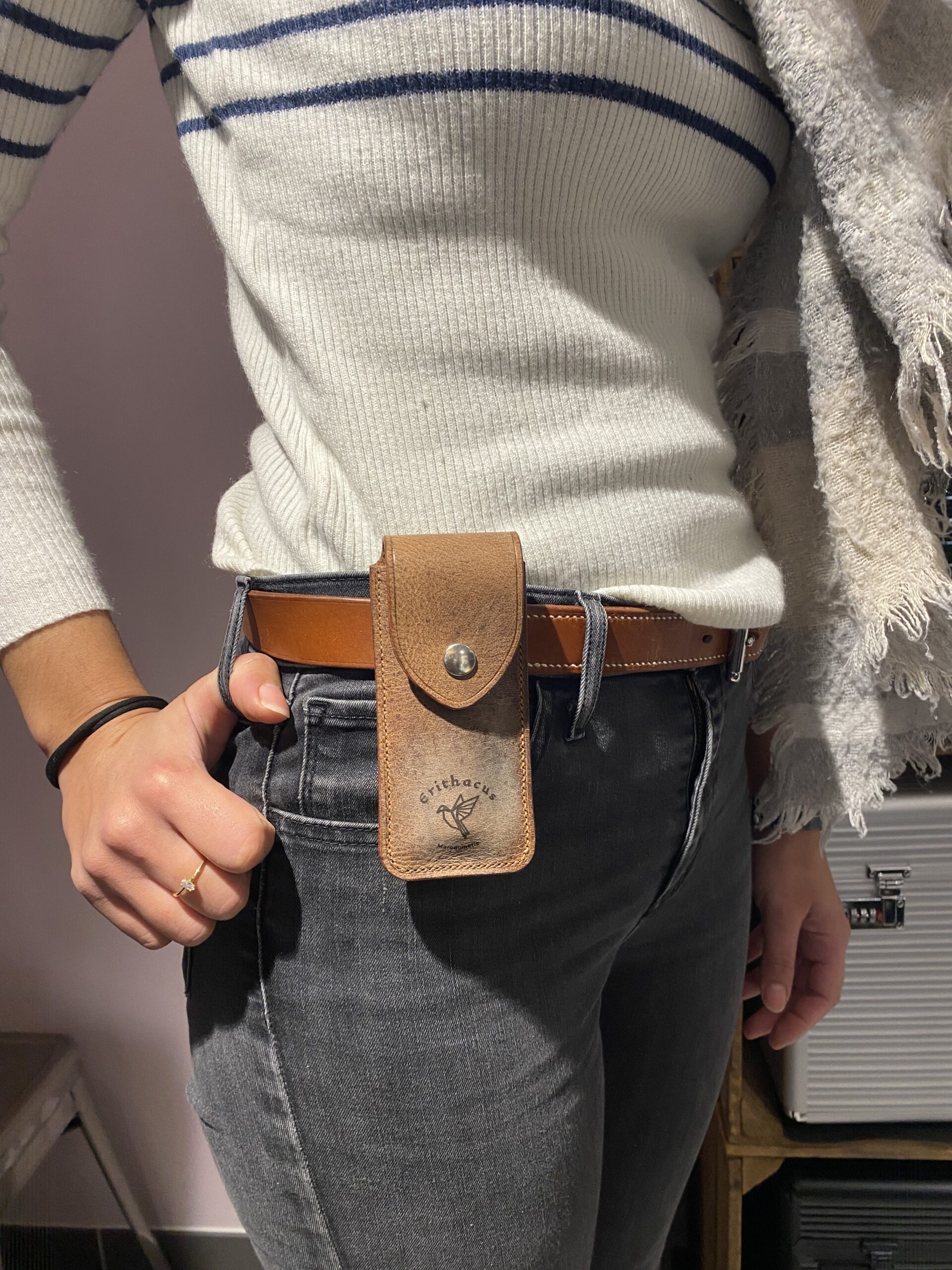 Étui à Couteau en Cuir de Vache Cousu Main – Image 7