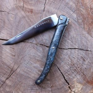 Traditional « Laguiole » knife – blue carbon fibre finish