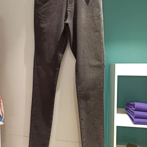 parami jean jacky gris