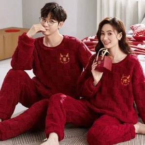 Pyjama couple assorti – Tenue cocooning élégante pour nuits romantiques et confort ultime à deux