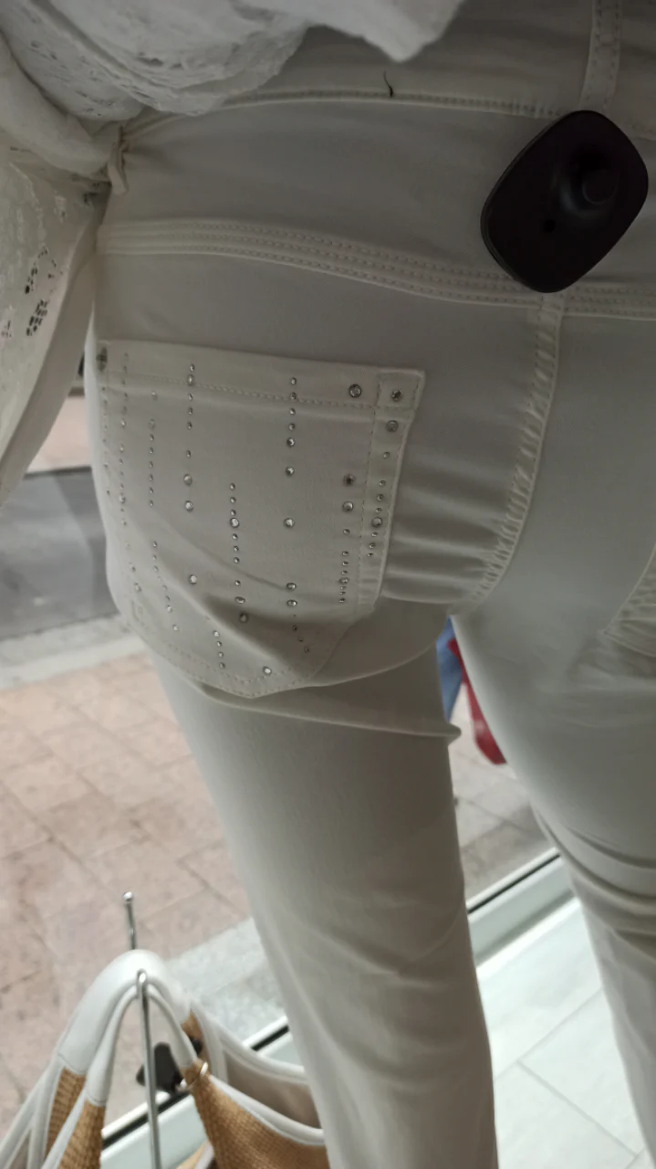 zerres jean blanc poches arriere strassees – Image 4